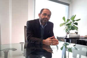 Dr. Hossein Sangsefidi